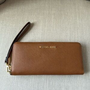 Michael Kors Leather Continental Wristlet